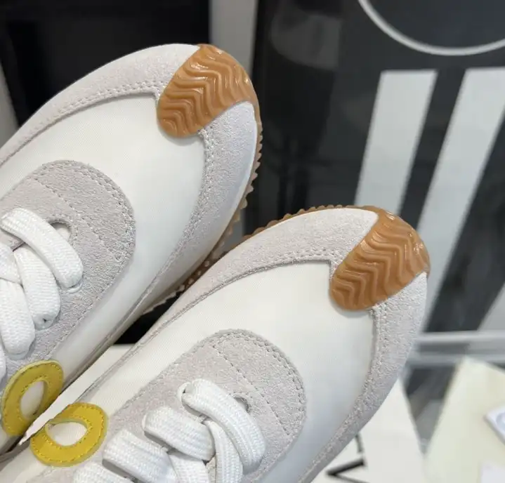 hype Loewe Sneakers