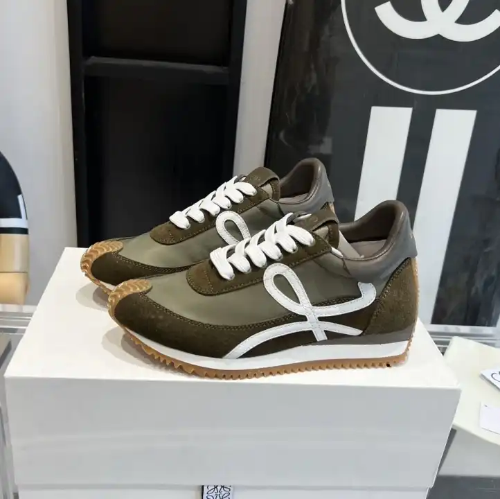 hype Loewe Sneakers