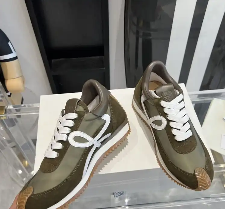 hype Loewe Sneakers