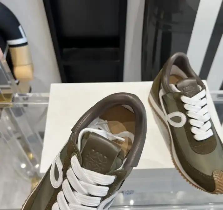 hype Loewe Sneakers