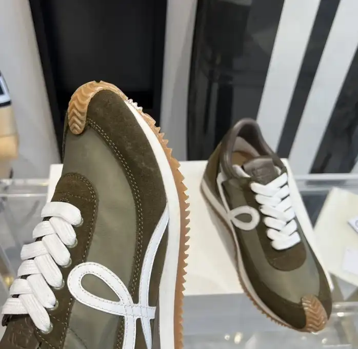 hype Loewe Sneakers