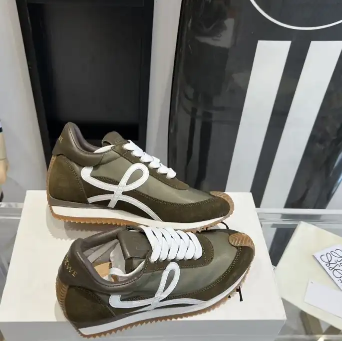 hype Loewe Sneakers