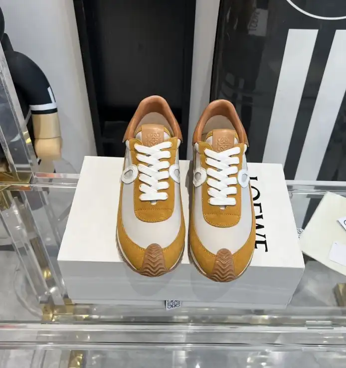 hype Loewe Sneakers