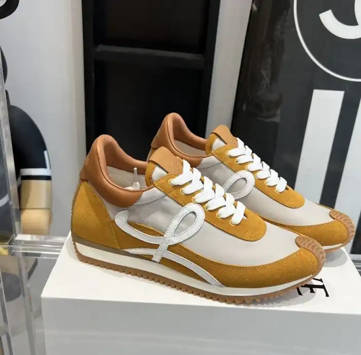 hype Loewe Sneakers