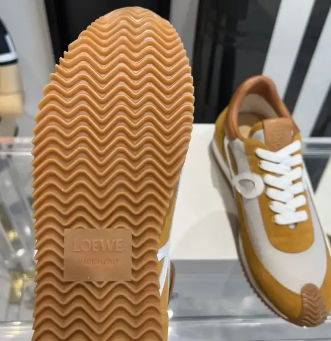 hype Loewe Sneakers