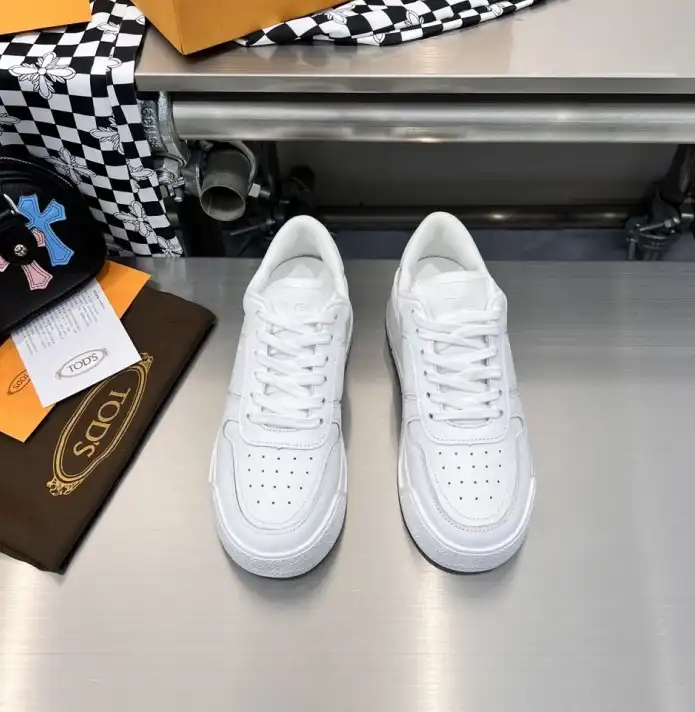 hype Louis Vuitton Sneakers