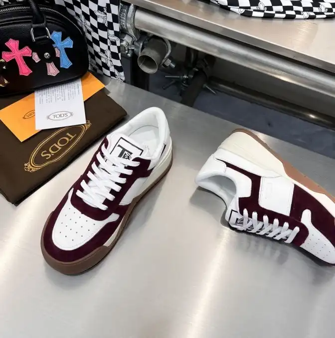 hype Louis Vuitton Sneakers