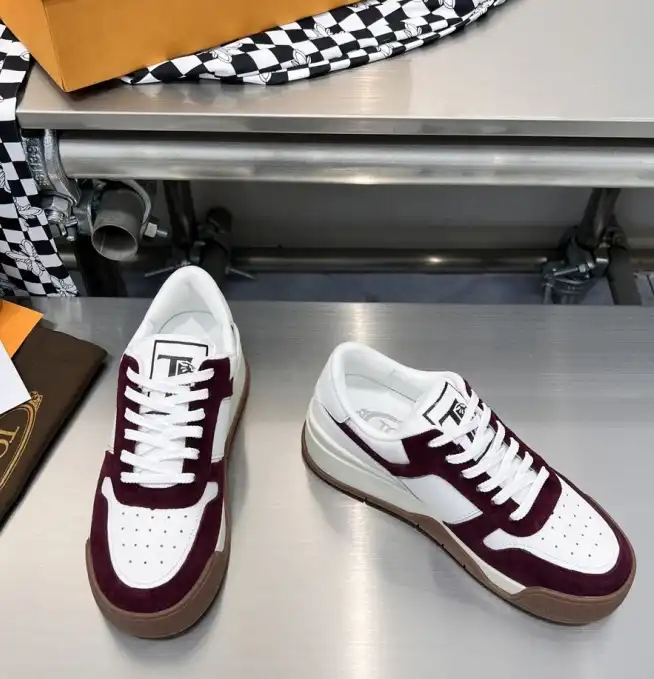 hype Louis Vuitton Sneakers