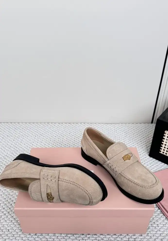 hype Miu Miu Leather Shoes