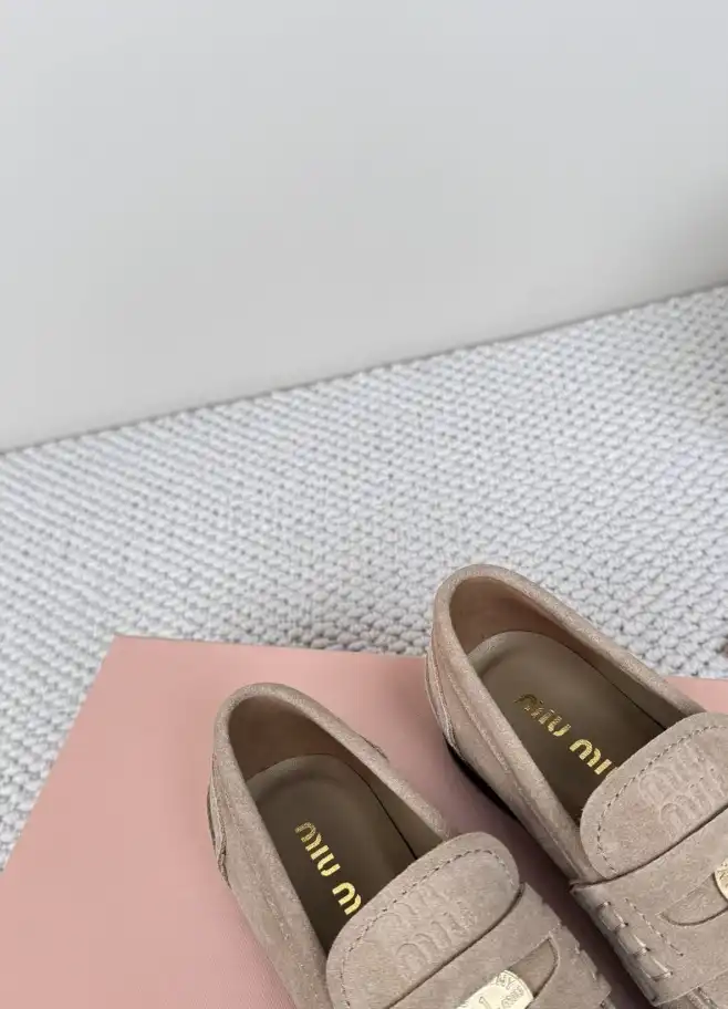 hype Miu Miu Leather Shoes