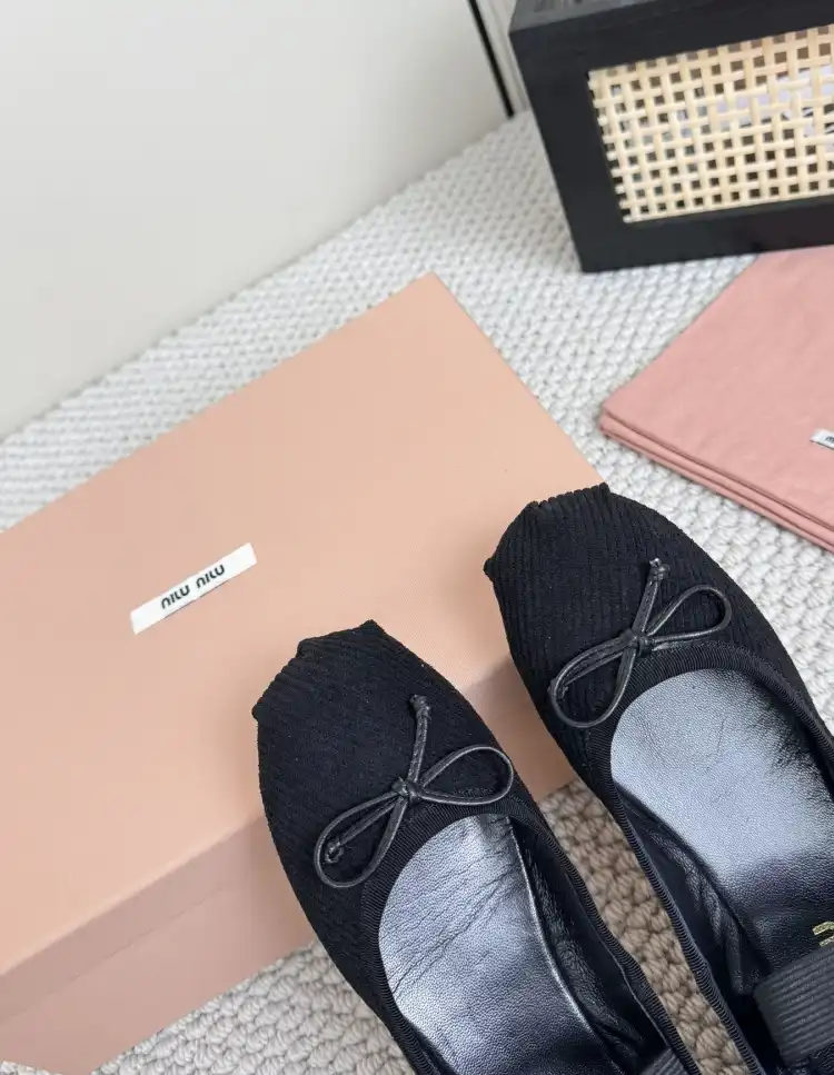 hype Miu Miu flat shoes