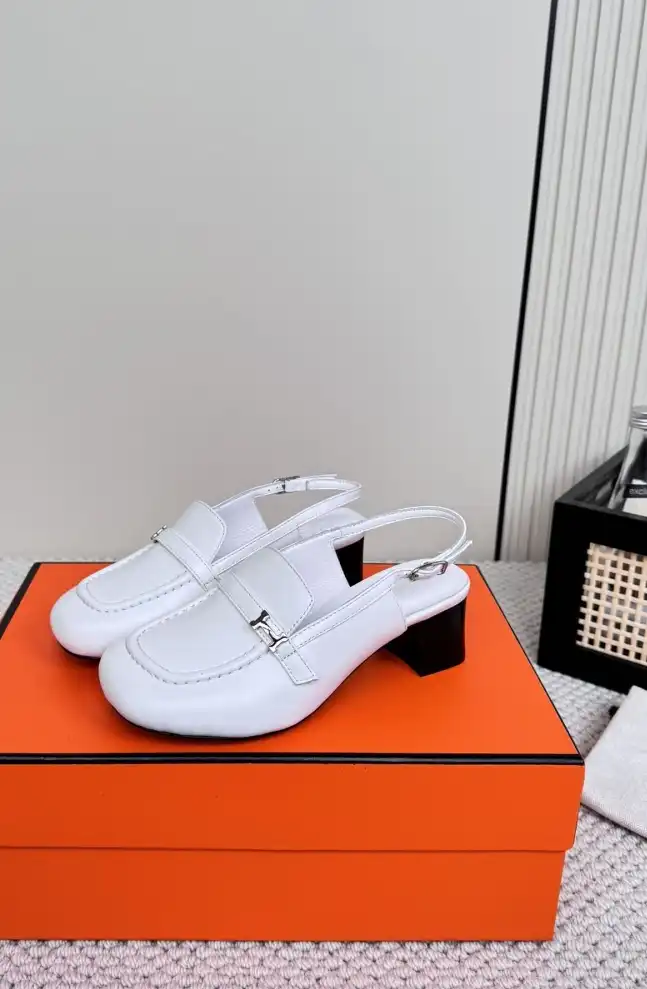 hype Hermes Sandals