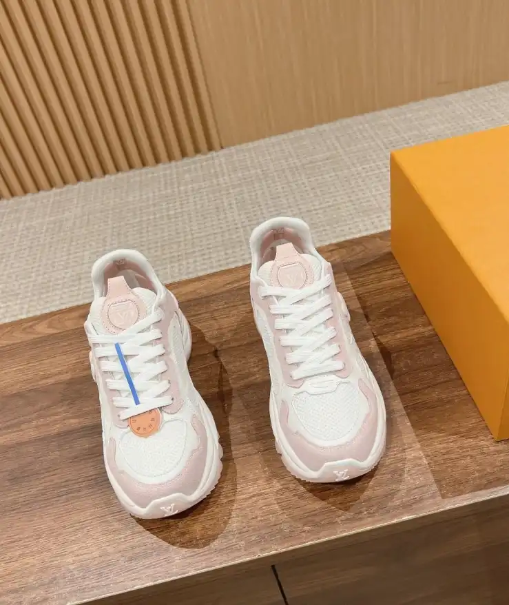 hype Louis Vuitton Sneakers