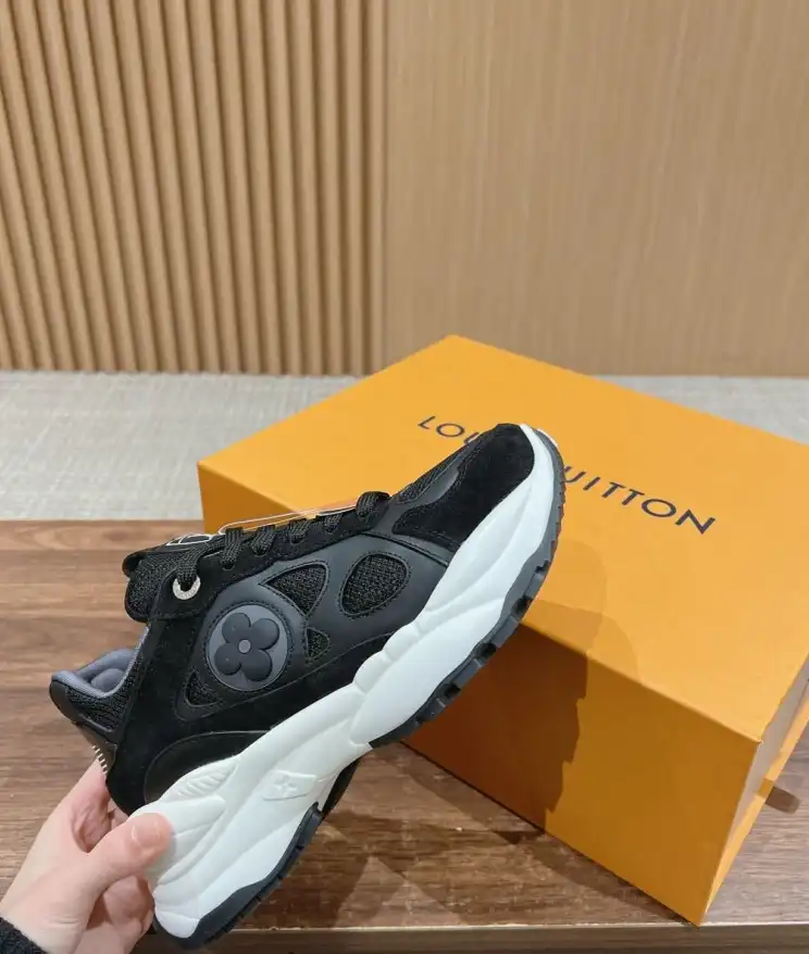 hype Louis Vuitton Sneakers