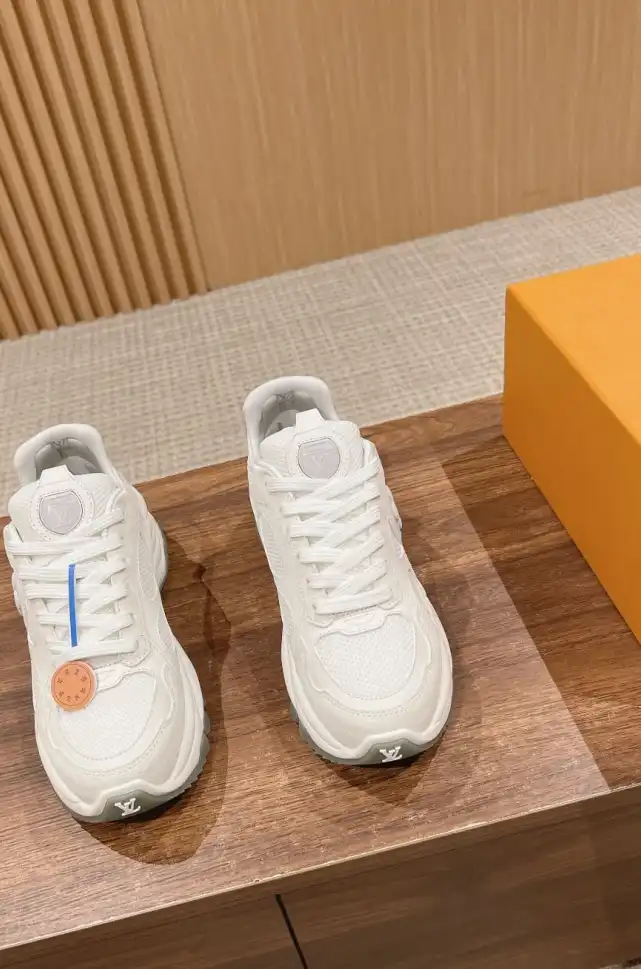 hype Louis Vuitton Sneakers