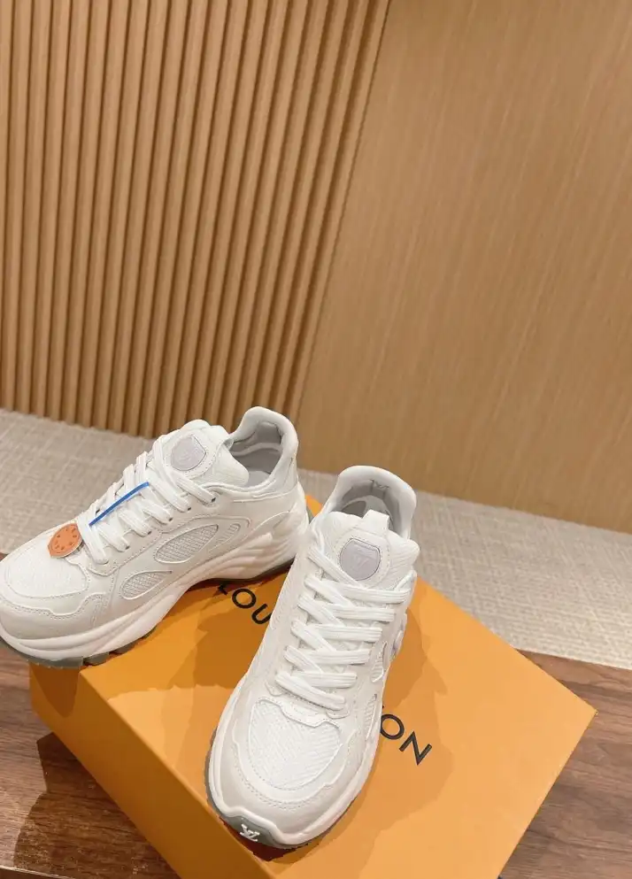 hype Louis Vuitton Sneakers