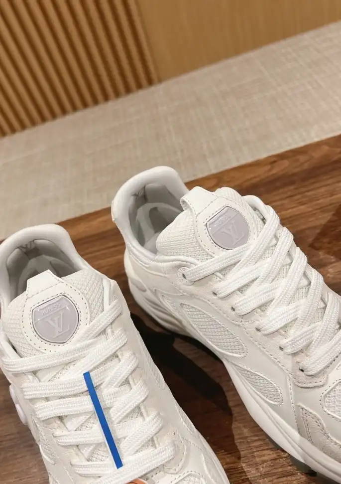 hype Louis Vuitton Sneakers