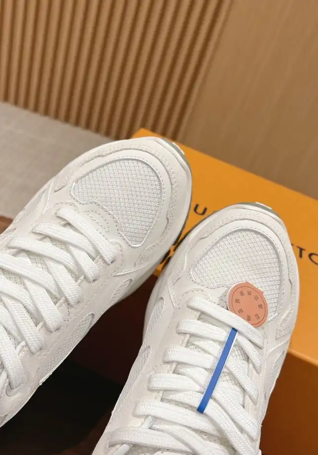 hype Louis Vuitton Sneakers