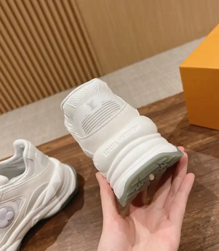 hype Louis Vuitton Sneakers