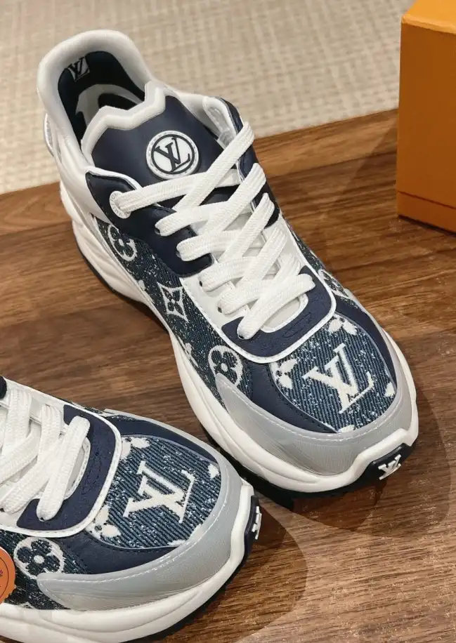 hype Louis Vuitton Sneakers