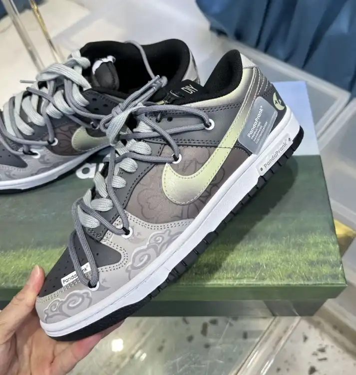 hype Nike Sneakers