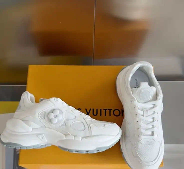 hype Louis Vuitton Sneakers