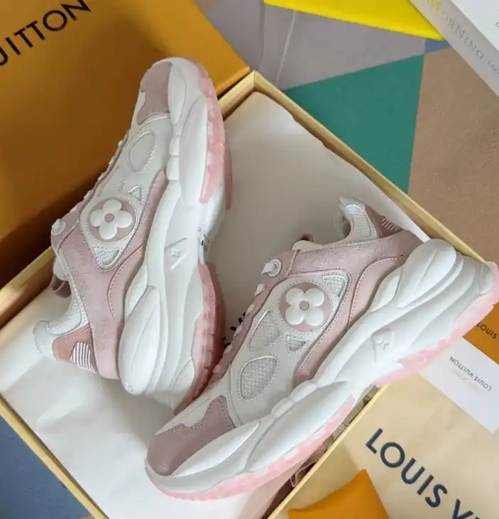 hype Louis Vuitton Sneakers