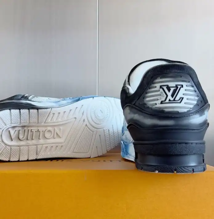 hype Louis Vuitton Sneakers