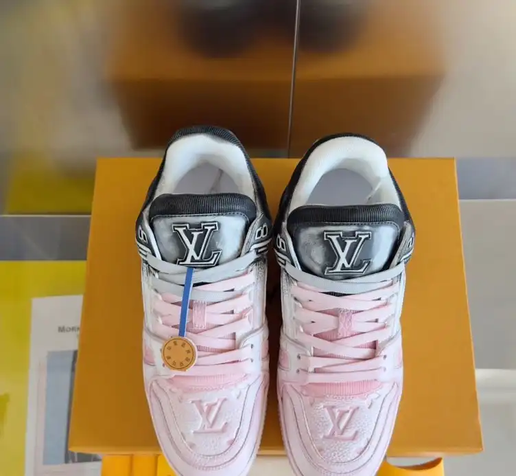 hype Louis Vuitton Sneakers