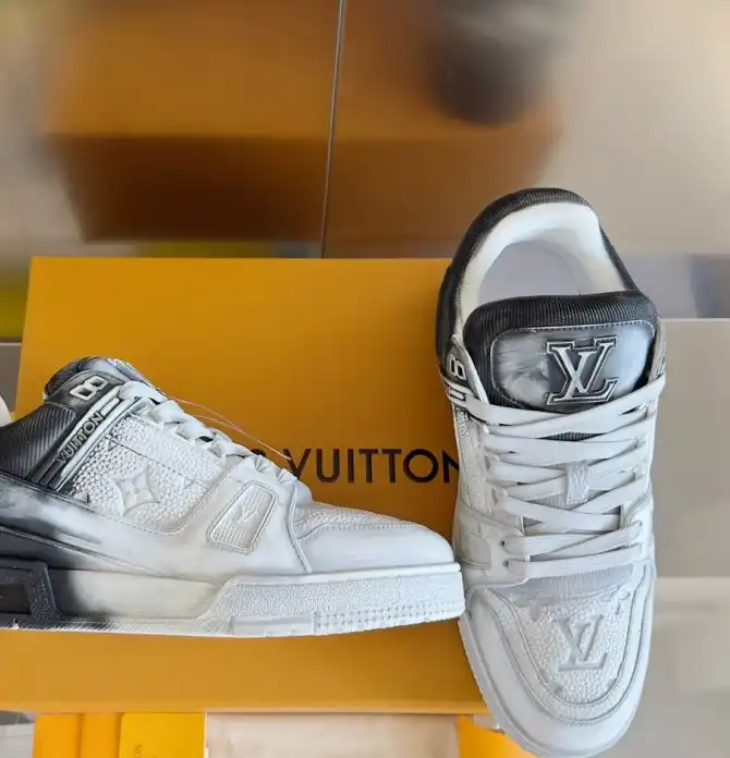 hype Louis Vuitton Sneakers