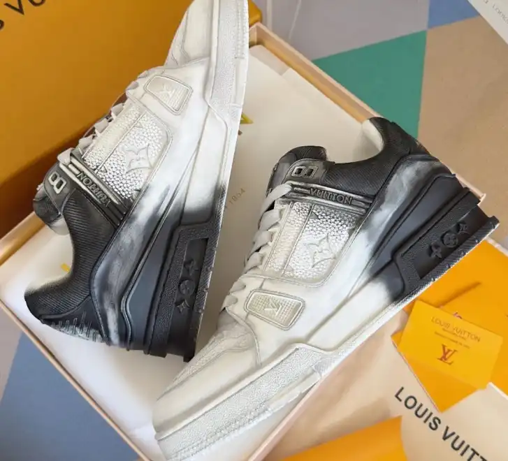 hype Louis Vuitton Sneakers