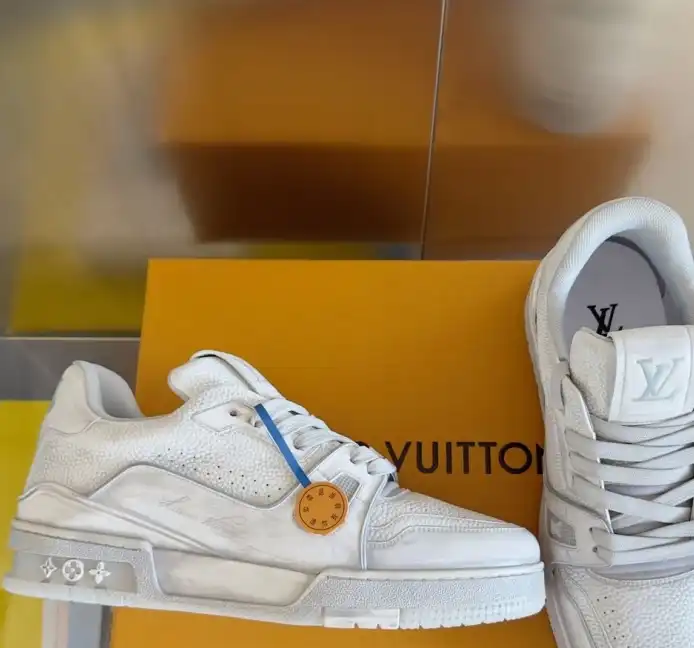 hype Louis Vuitton Sneakers