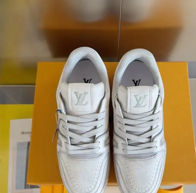 hype Louis Vuitton Sneakers