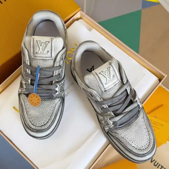 hype Louis Vuitton Sneakers