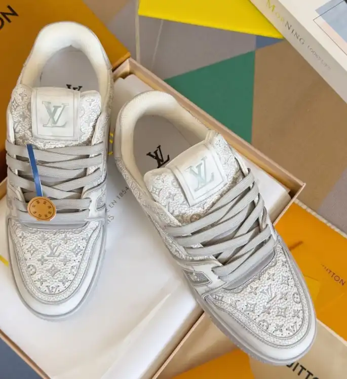 hype Louis Vuitton Sneakers