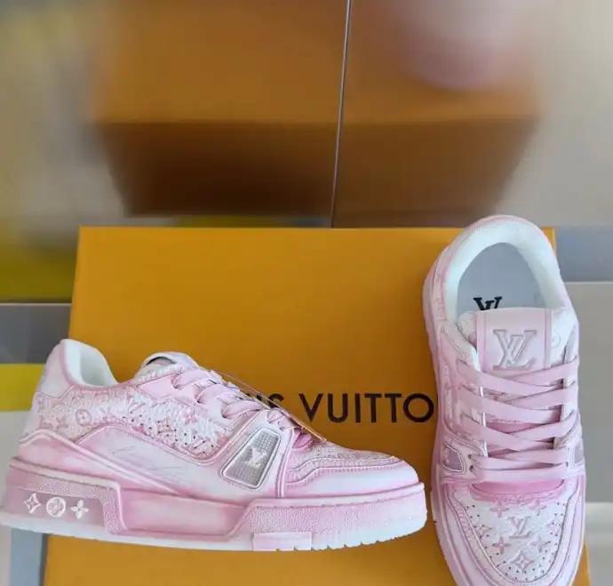 hype Louis Vuitton Sneakers