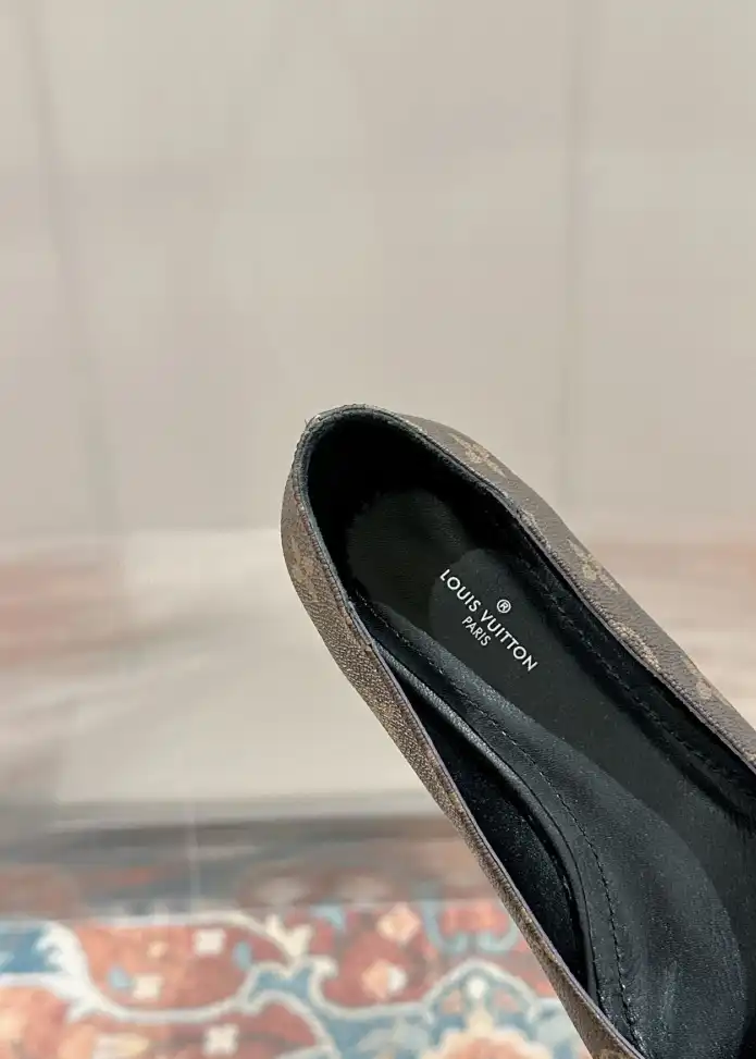 hype LV flat shoes