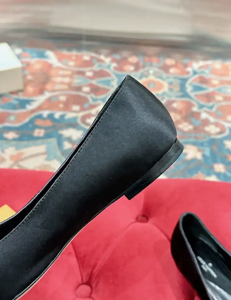 hype LV flat shoes