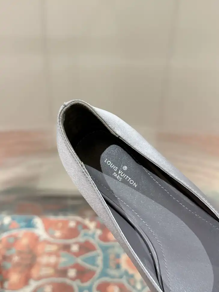 hype LV flat shoes