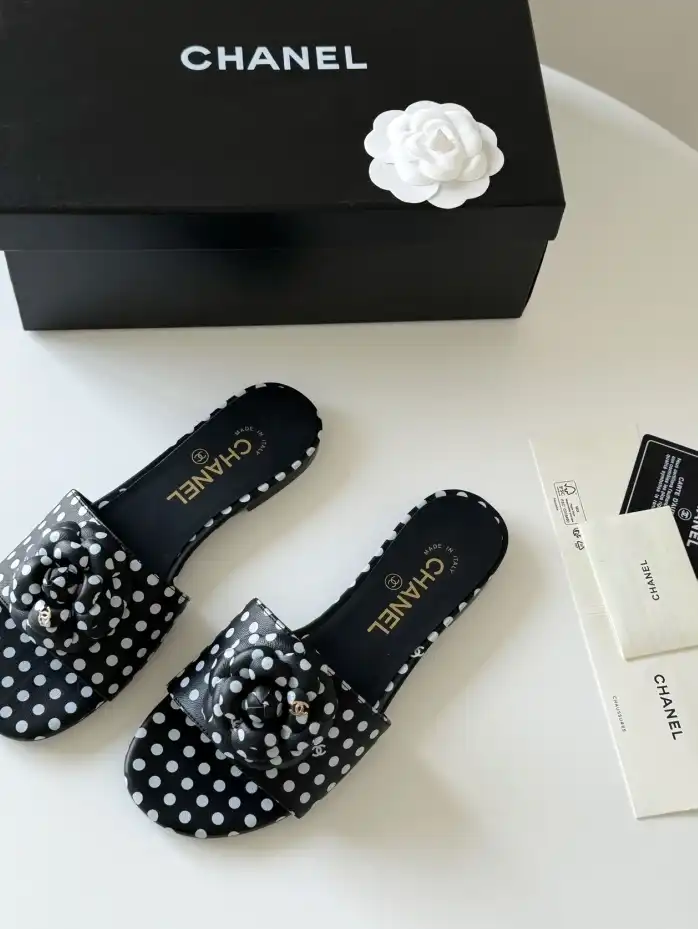 hype Chanel Slippers