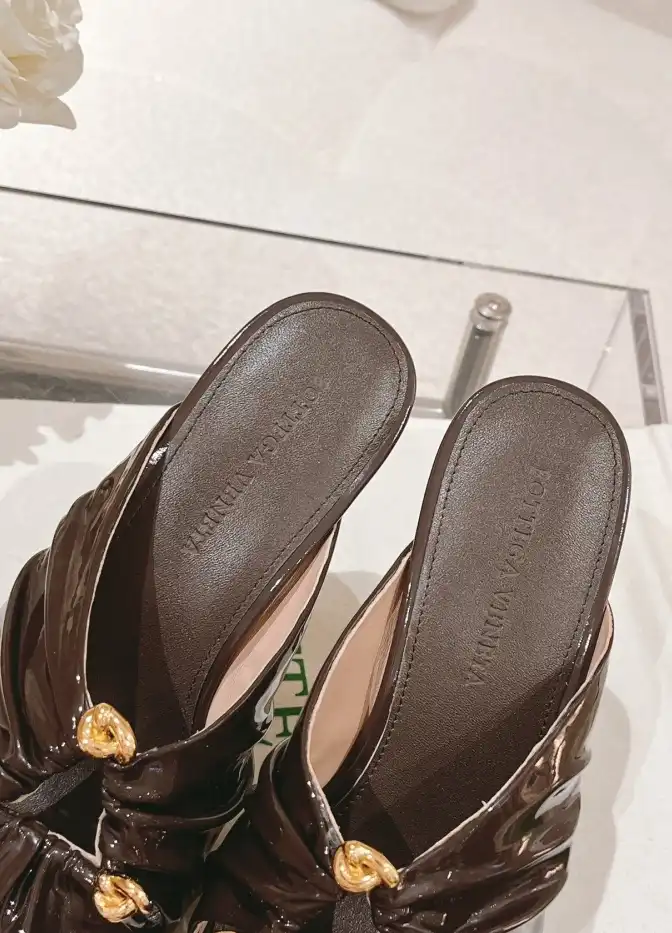 hype Bottega Veneta flat shoes