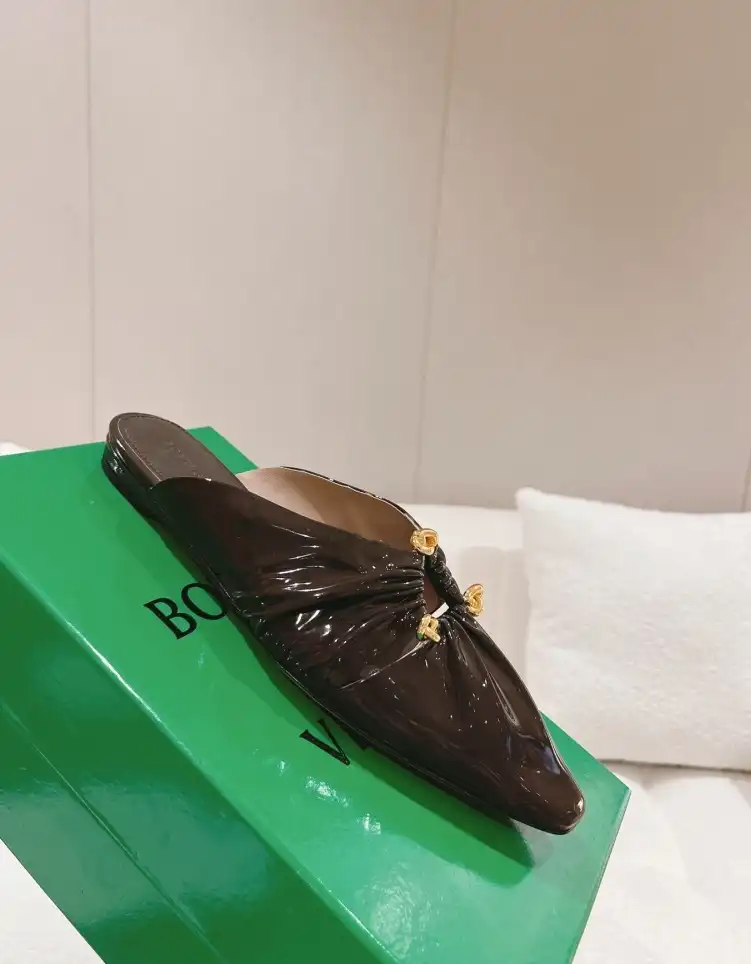 hype Bottega Veneta flat shoes