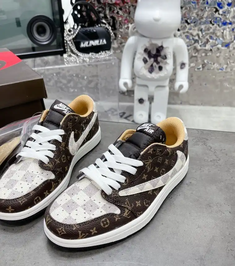 hype Louis Vuitton Sneakers