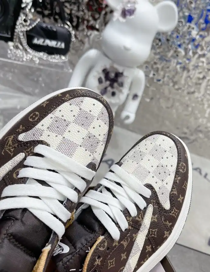 hype Louis Vuitton Sneakers