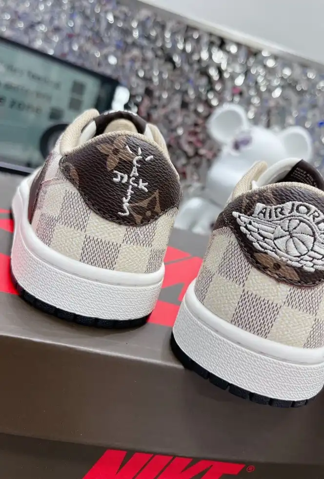 hype Louis Vuitton Sneakers