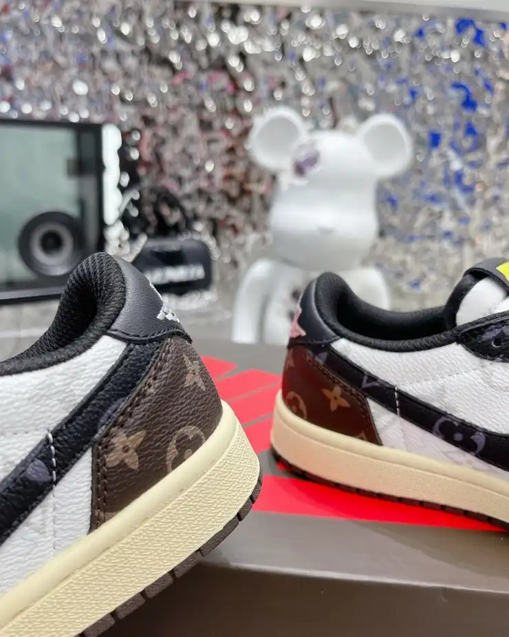 hype Louis Vuitton Sneakers