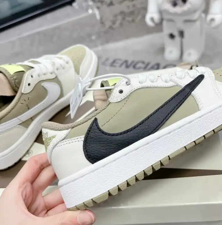 hype Nike Sneakers