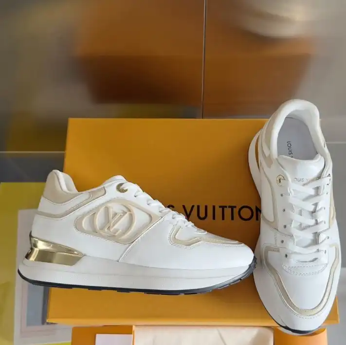 hype Louis Vuitton Sneakers