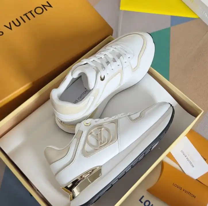 hype Louis Vuitton Sneakers