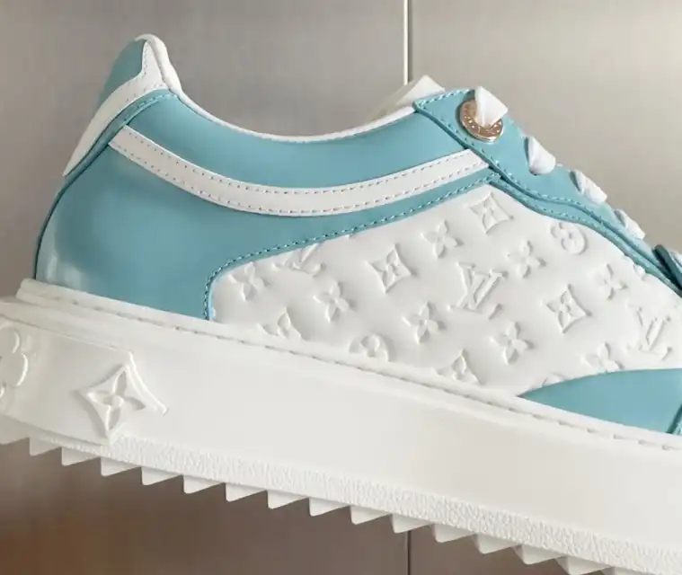 hype Louis Vuitton Sneakers